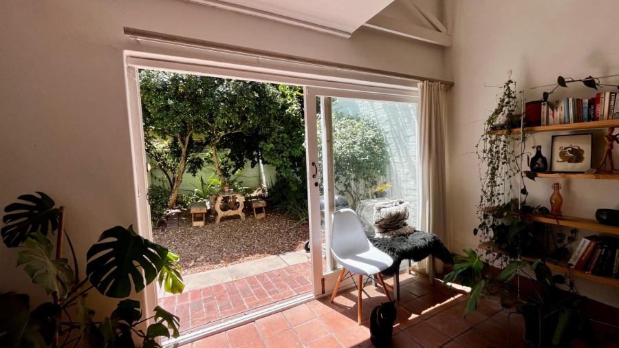 To Let 2 Bedroom Property for Rent in Observatory Western Cape